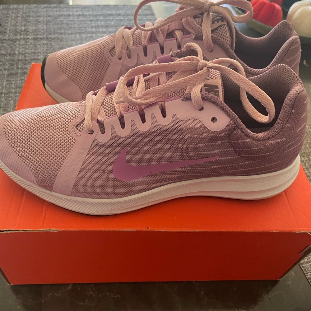 Nike Women's Lavender Athletic Shoes